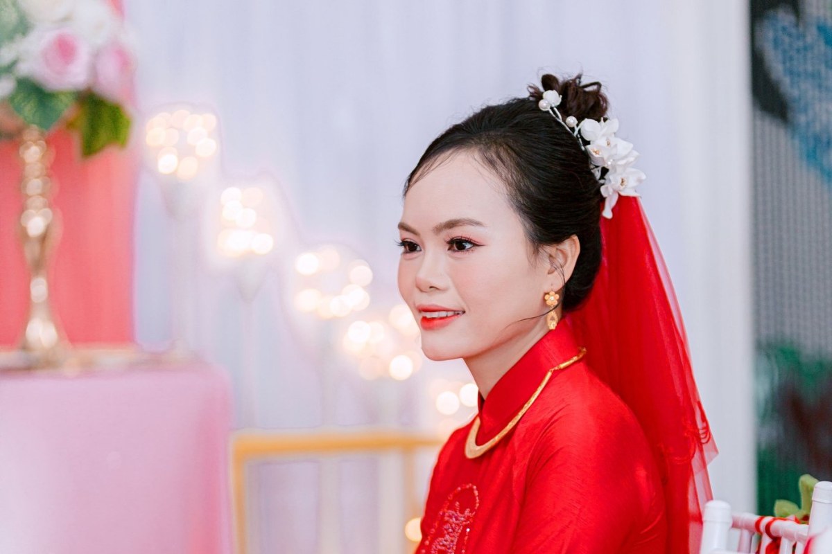 Trang điểm cô dâu phong cách Á Đông